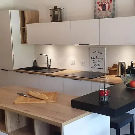 3 With Terrace And 3 Bedrooms